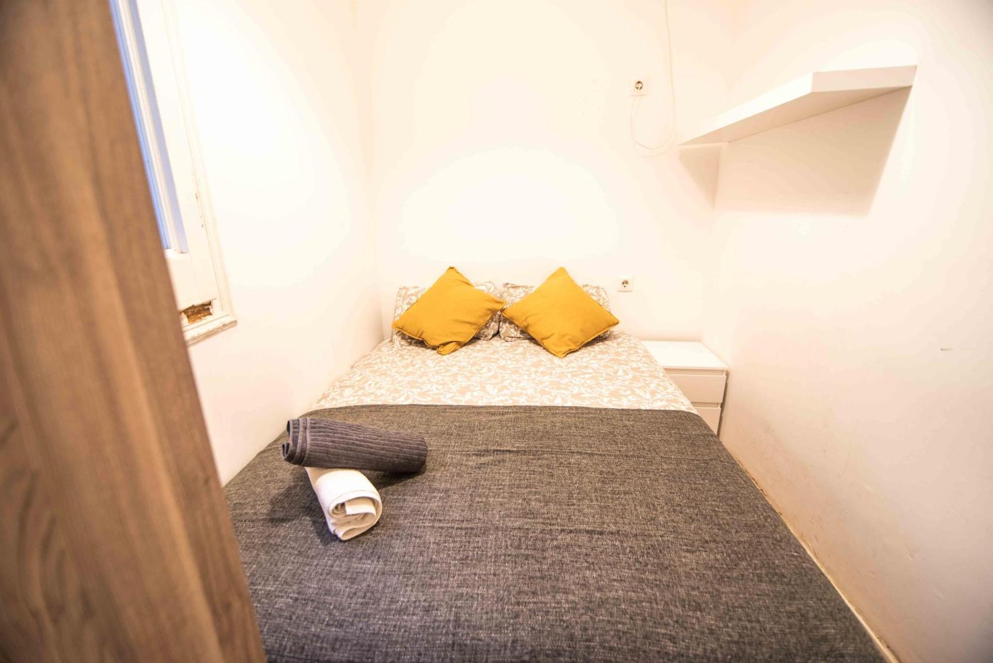 Balmes Private Rooms Barcelona Eksteriør billede